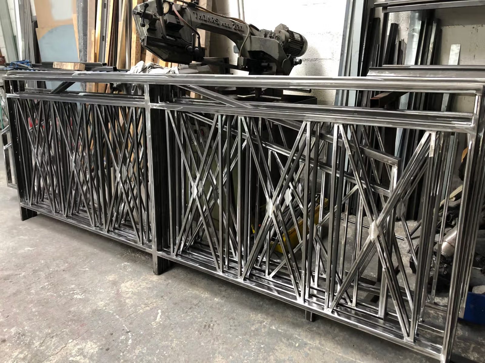 Garde-corps sur mesure à Malesherbes — EloxyMetal