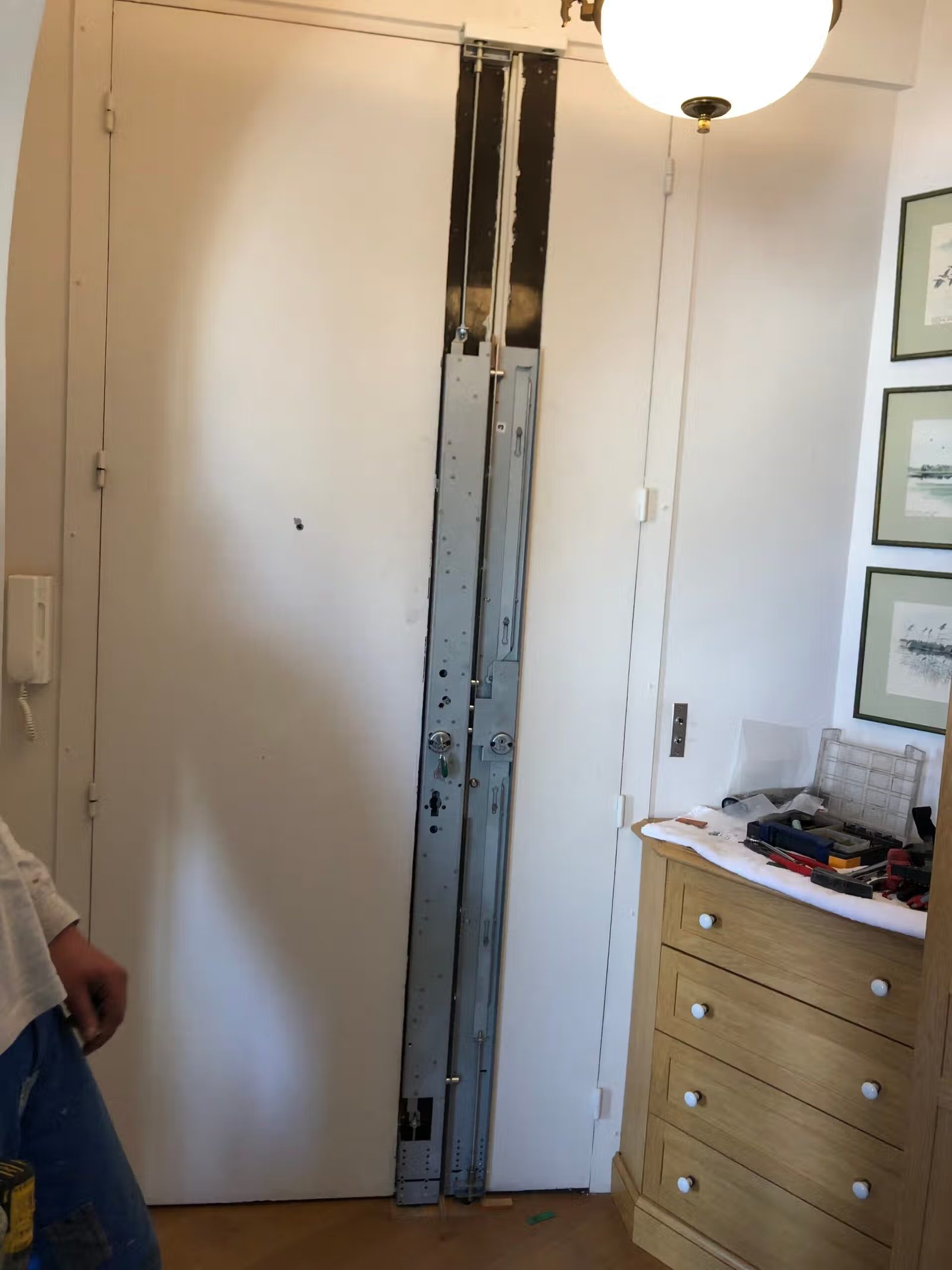 Dépannage serrurerie remplacement porte et serrure multipoints — EloxyMetal Pithiviers Loiret